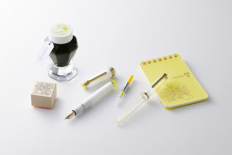 4th anniversary 4周年記念限定商品 一斉新発売！
